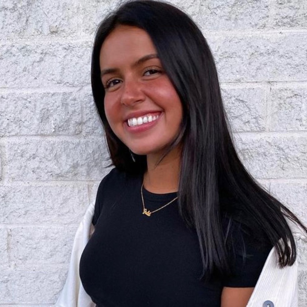 Meet your Posher, Julia